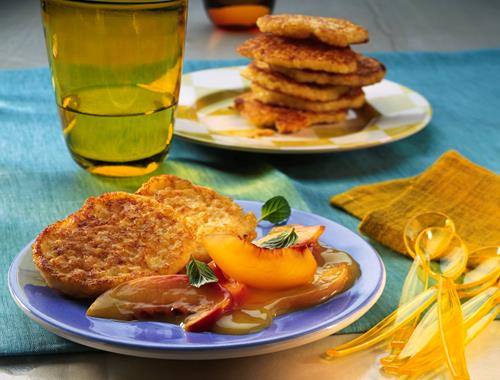 Milchreis-Puffer mit Nektarinen-Orangen-Kompott