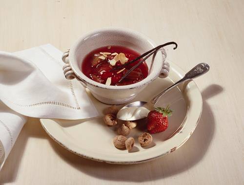 Rhabarber-Erdbeer-Grütze