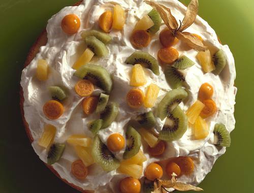 Frühlingstorte mit Mascarponecreme und Fruchttopping