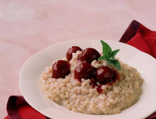 Zimt-Milchreis mit Kirschkompott