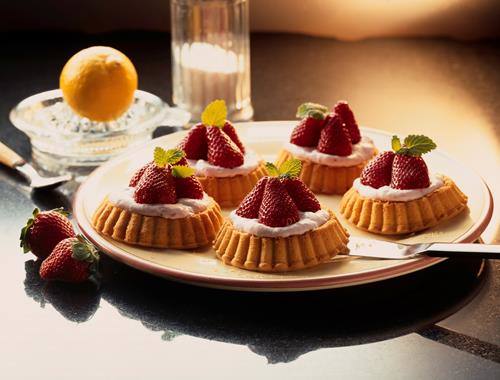 Erdbeer-Creme-Törtchen