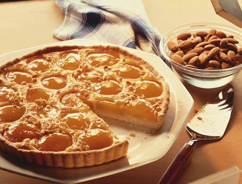 Aprikosen-Mandel-Torte