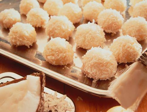 Kokos-Kugelkekse "Schneebällchen"