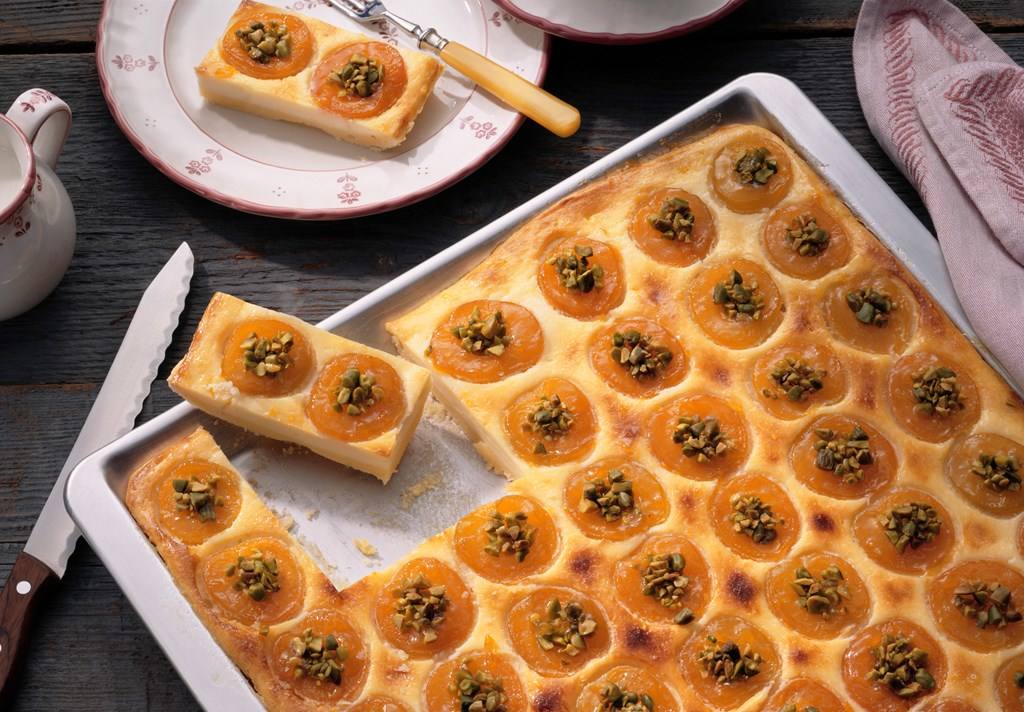 Aprikosen-Käsekuchen mit Pistazien Rezept - Rezept &amp; Bild