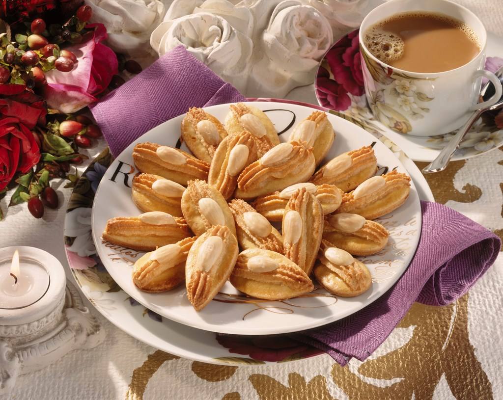 Mandel-Makronen-Blätterkekse Rezept - Rezept & Bild