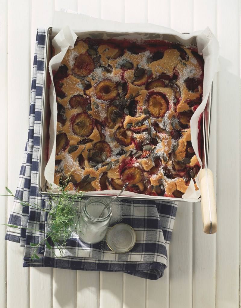 Saftiger Obstkuchen mit Kürbiskernen Rezept - Rezept &amp; Bild