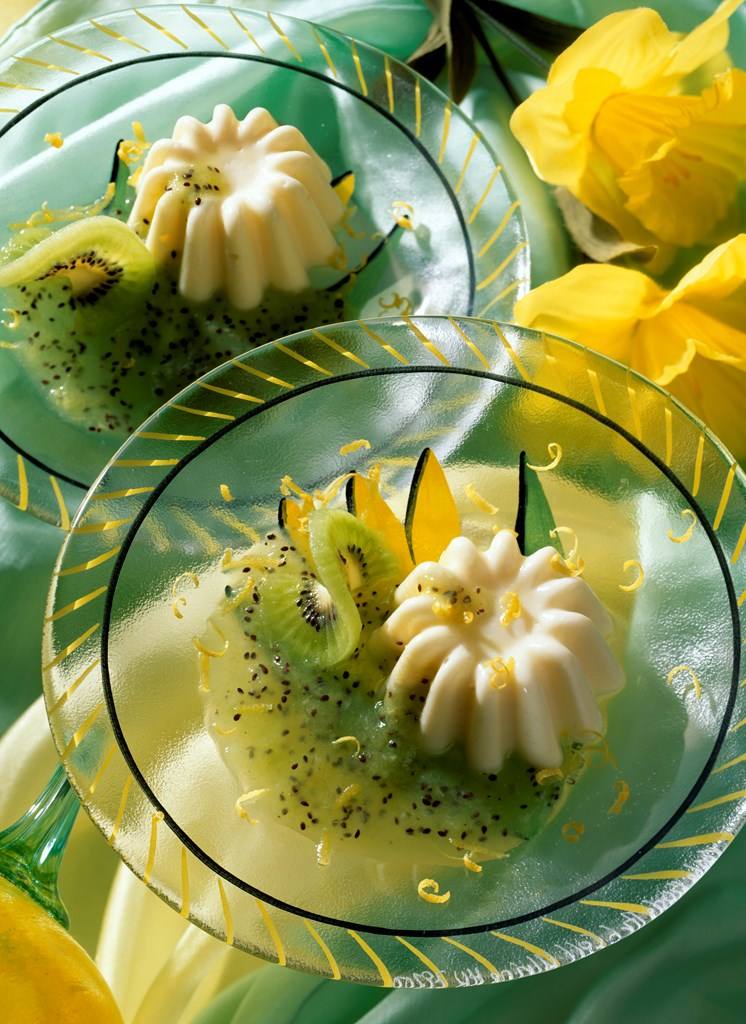 Zitronenflammeri mit Kiwipüree Rezept - Rezept &amp; Bild