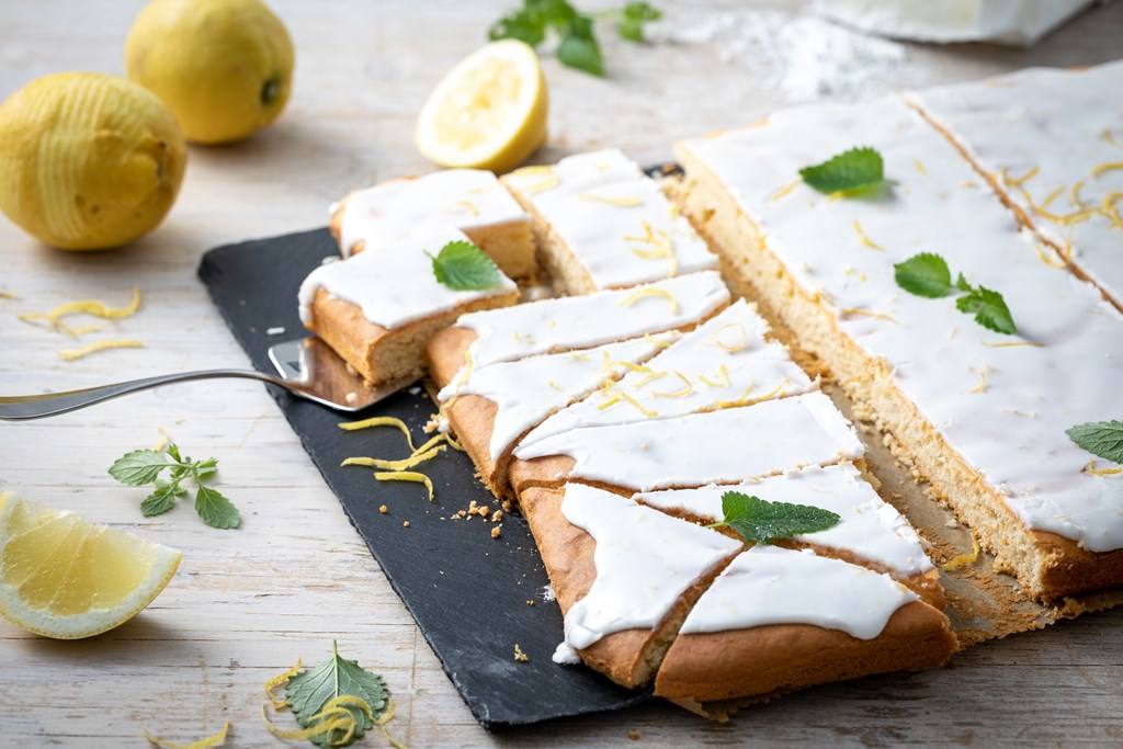 Zitronenkuchen vom Blech Rezept - Rezept &amp; Bild