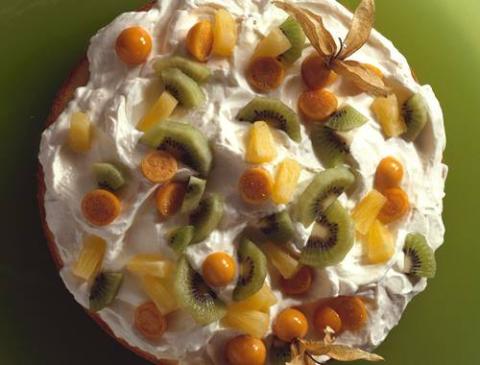 Frühlingstorte mit Mascarponecreme und Fruchttopping