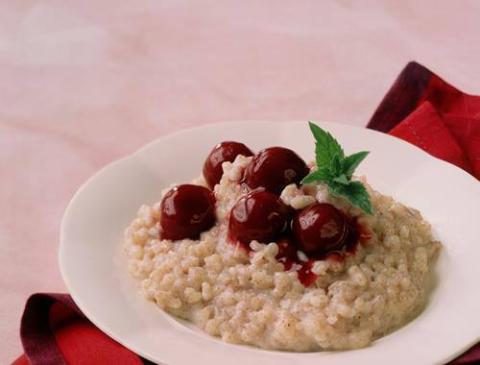 Zimt-Milchreis mit Kirschkompott