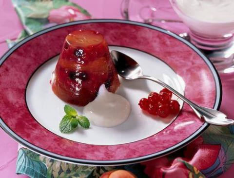 Aprikosen-Johannisbeer-Grütze