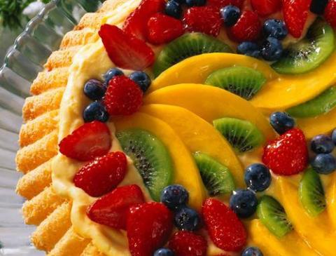 Früchtetorte mit Mangocreme