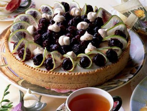 Brombeertorte mit Limettencreme