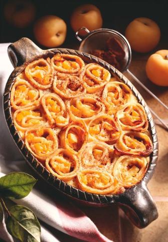Überbackene Pfannkuchen-Schnecken mit Aprikosen Rezept - Rezept & Bild
