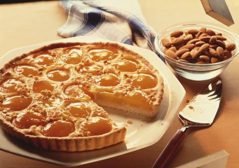 Aprikosen-Mandel-Torte Rezept - Rezept & Bild