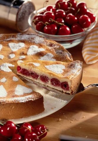 Kirsch-Rahm-Torte Rezept - Rezept & Bild