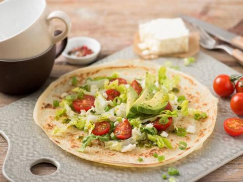 Pfannkuchen mit Salat Rezept - Rezept & Bild