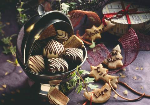 Weihnachtsplätzchen als Geschenk-Anhänger Rezept - Rezept & Bild